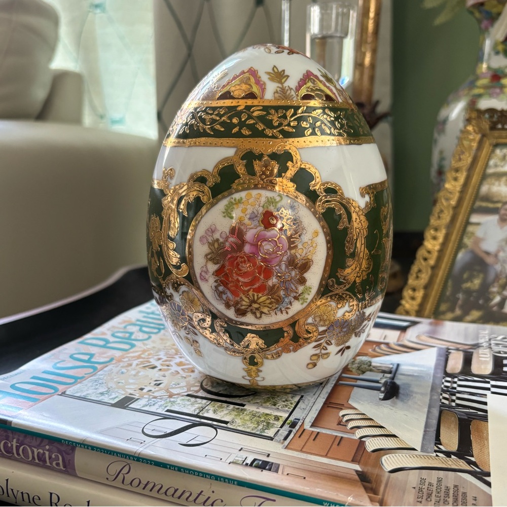 Asian painted porcelain egg
